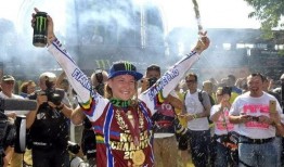 女子爆料越野比赛视频播放,挑战极限，展现女性力量！